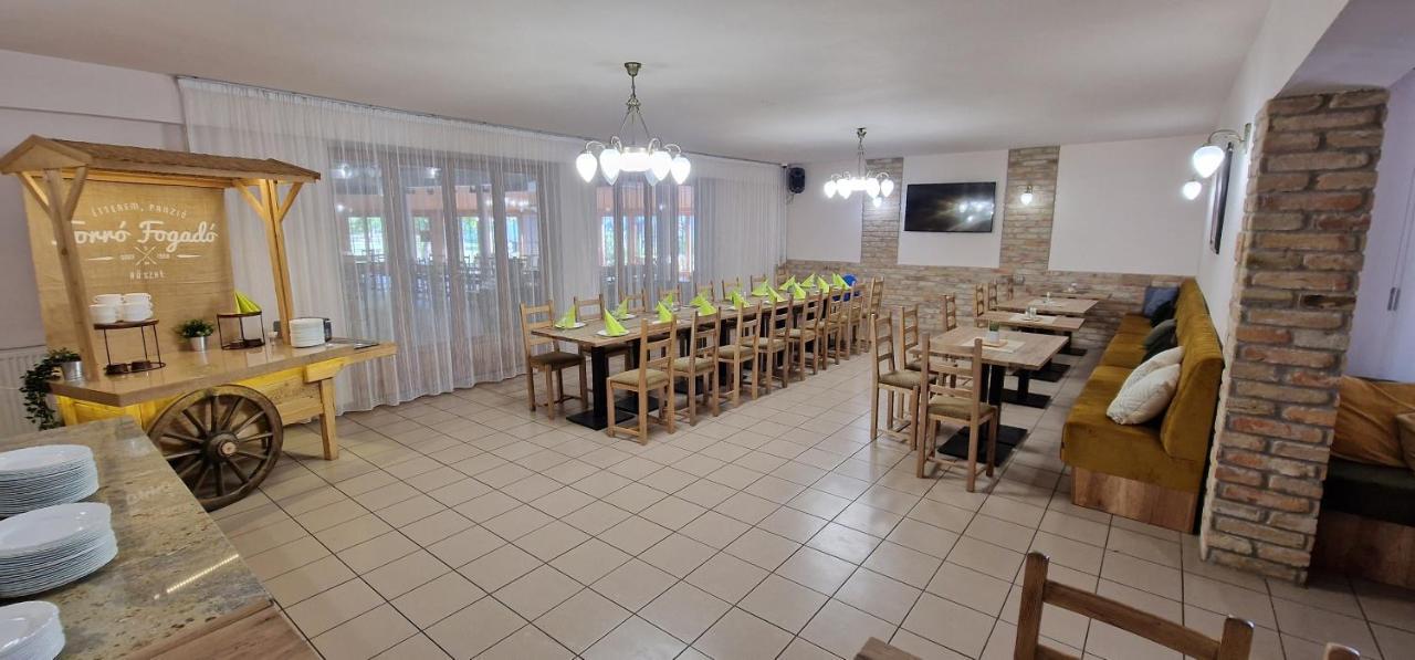 Hotel Forro Fogado & Bauer Bistro Roszke Zewnętrze zdjęcie