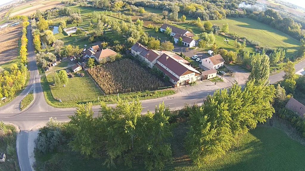 Hotel Forro Fogado & Bauer Bistro Roszke Zewnętrze zdjęcie